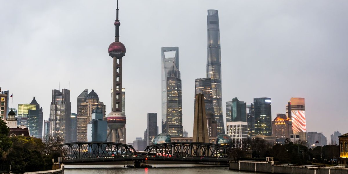 wp-203f765a5496ec14-shanghai-skyline-with-historical-waibaidu-bridge-china