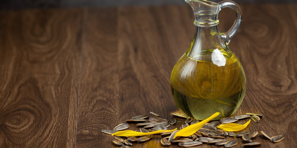 wp-209147357fbd2766-sunflower-oil-table (1)