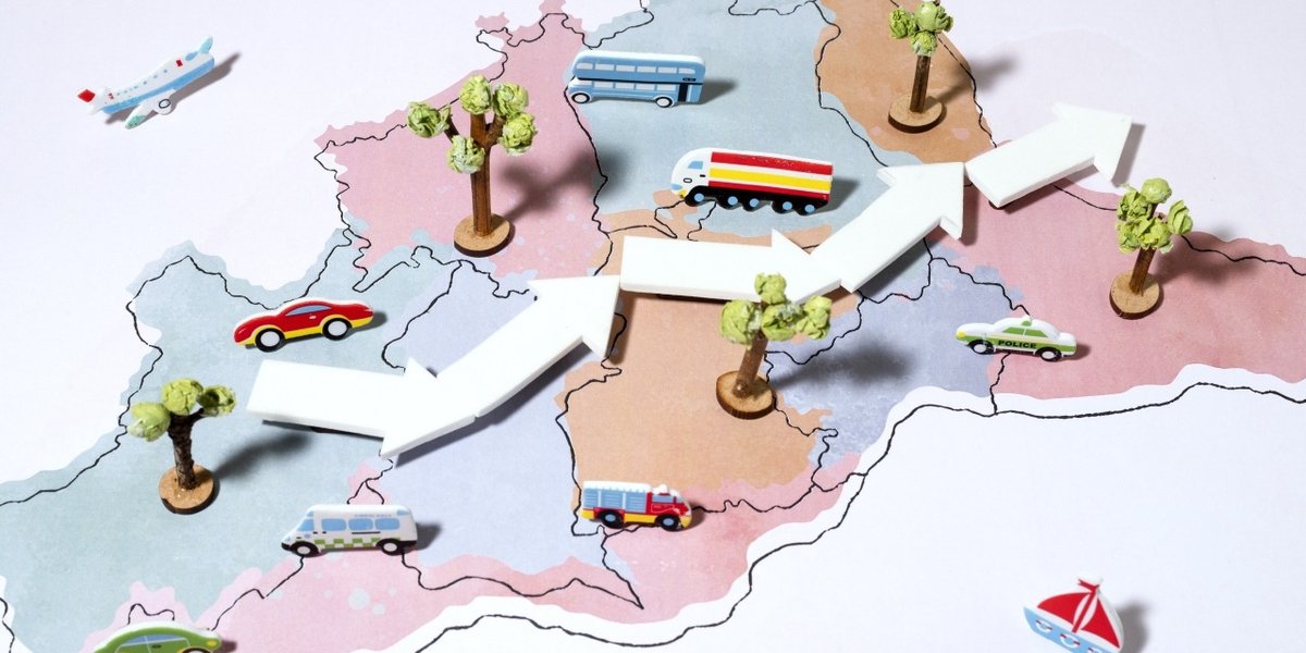 wp-3fcee4a9d421aab3-top-view-paper-style-community-map