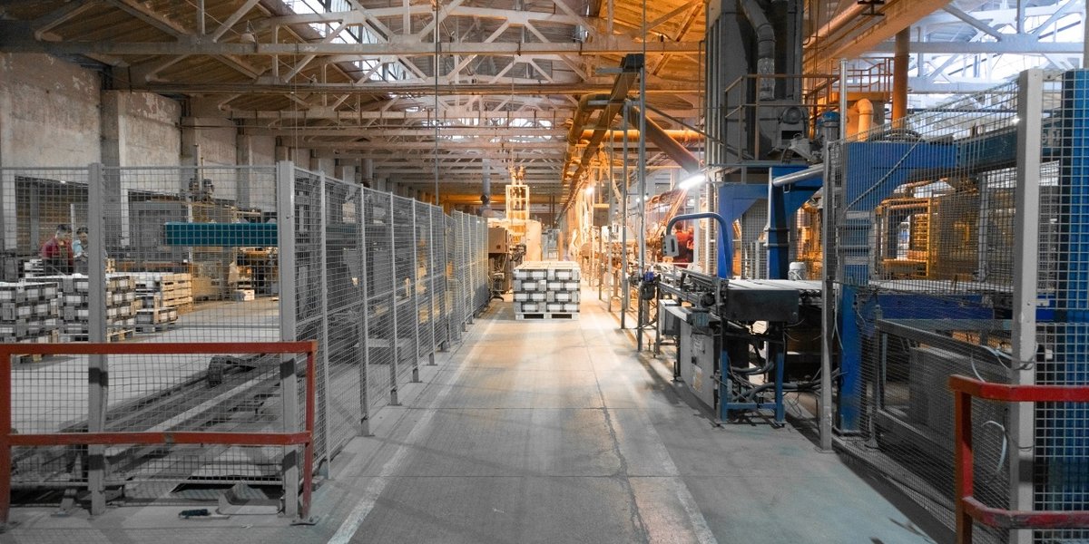 wp-42d0858b0fccd7ba-production-manufacture-sightseeing-excursion-interior-ceramic-tile-manufacturing