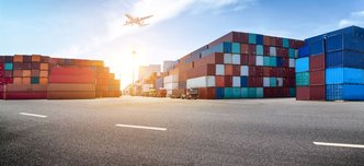 wp-443c1ce0d6f3598f-industrial-port-container-yard