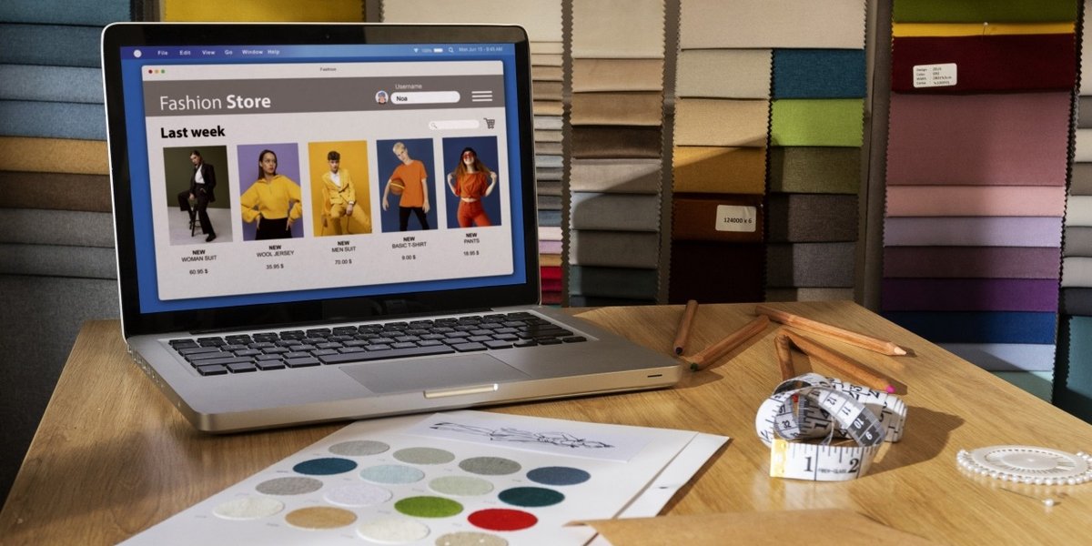 wp-552a063a1c648656-still-life-fashion-designer-s-office