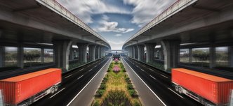 wp-7570371409b7bb7f-orange-trucks-road