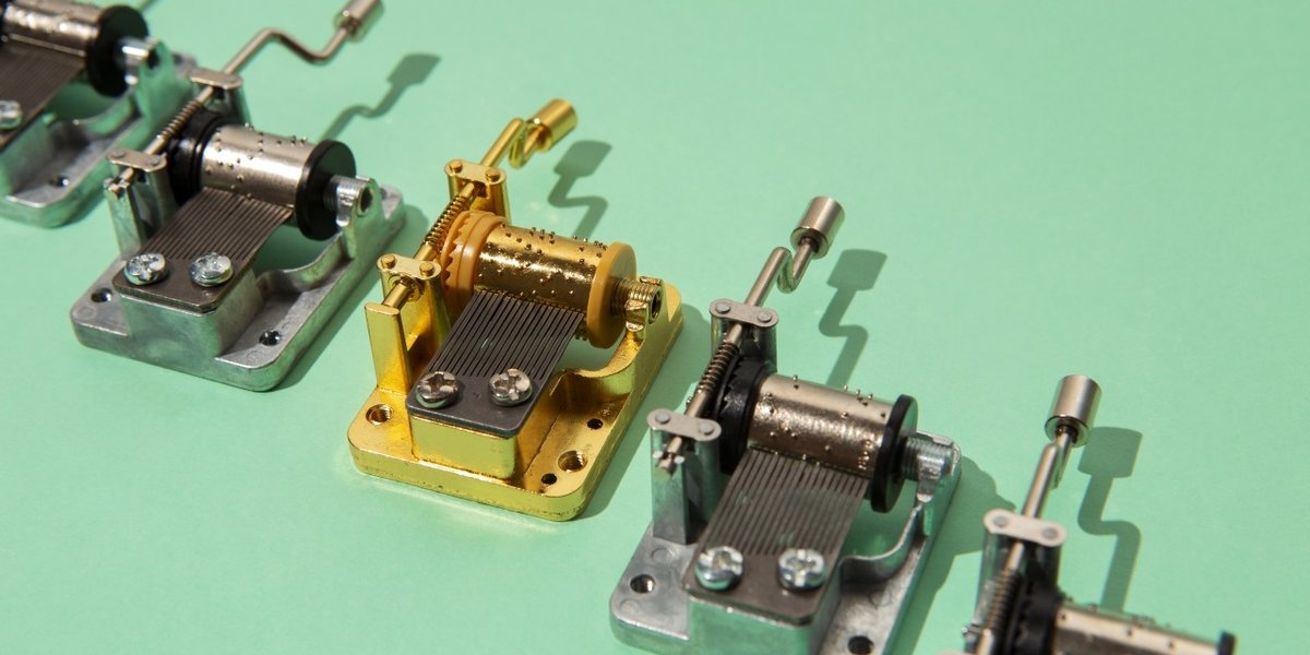 wp-9d9c9e1a38dbb7ce-view-tiny-music-boxes-collection