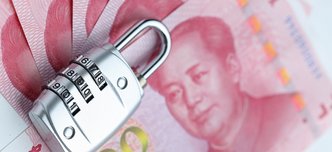 wp-b71ba60429cc4394-financial-security-password-lock-banknotes-white-background