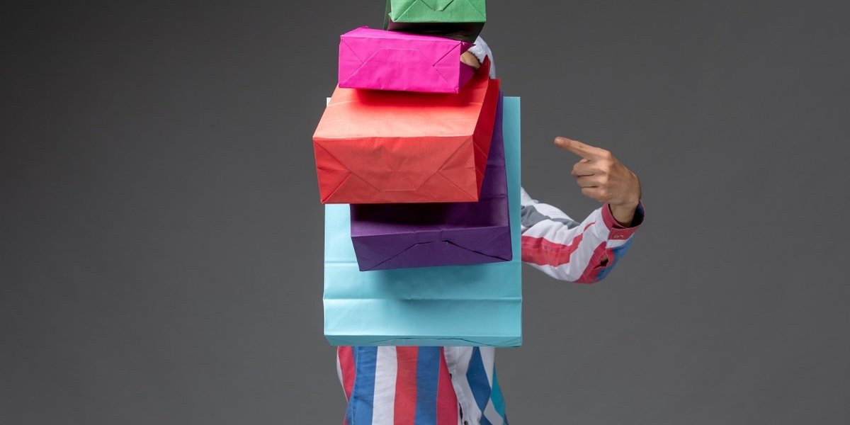 wp-c2c75803aea0dba7-expressive-young-man-posing