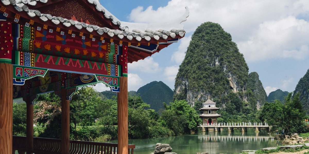 wp-f3e41e81fcb45251-beautiful-view-traditional-chinese-architecture